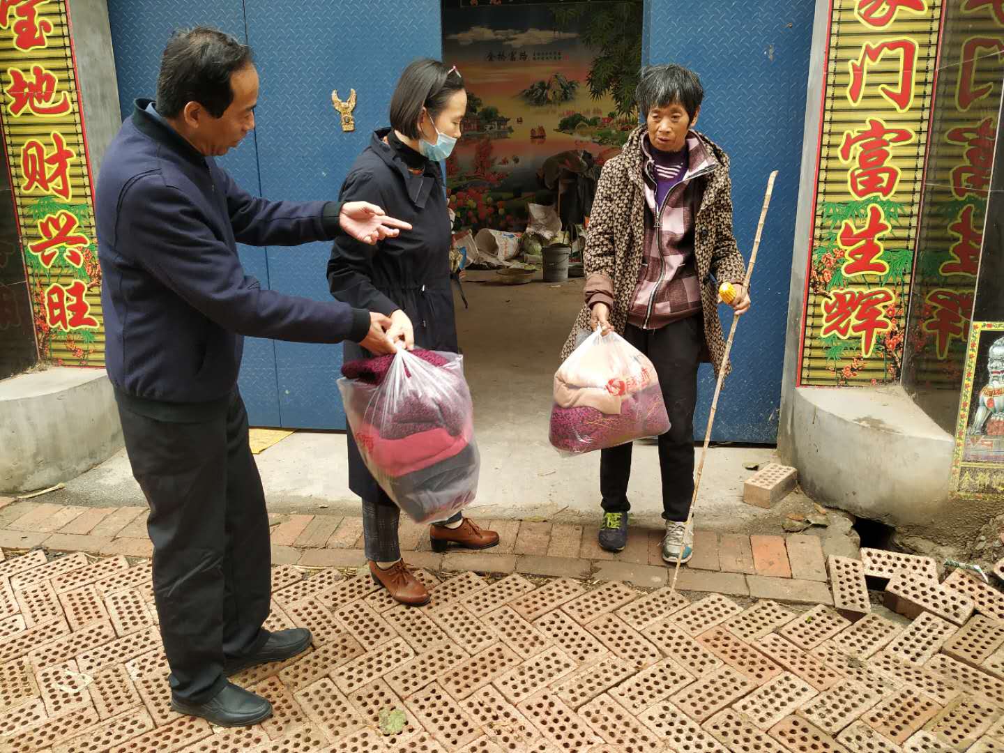 微信图片_20201218190520.jpg 巨野博物馆志愿者服务队落实精准扶贫工作,积极开展“美丽庭院”及“送文化进校园”活动 巨博资讯 第2张 巨野博物馆志愿者服务队落实精准扶贫工作,积极开展“美丽庭院”及“送文化进校园”活动 巨博资讯 第2张