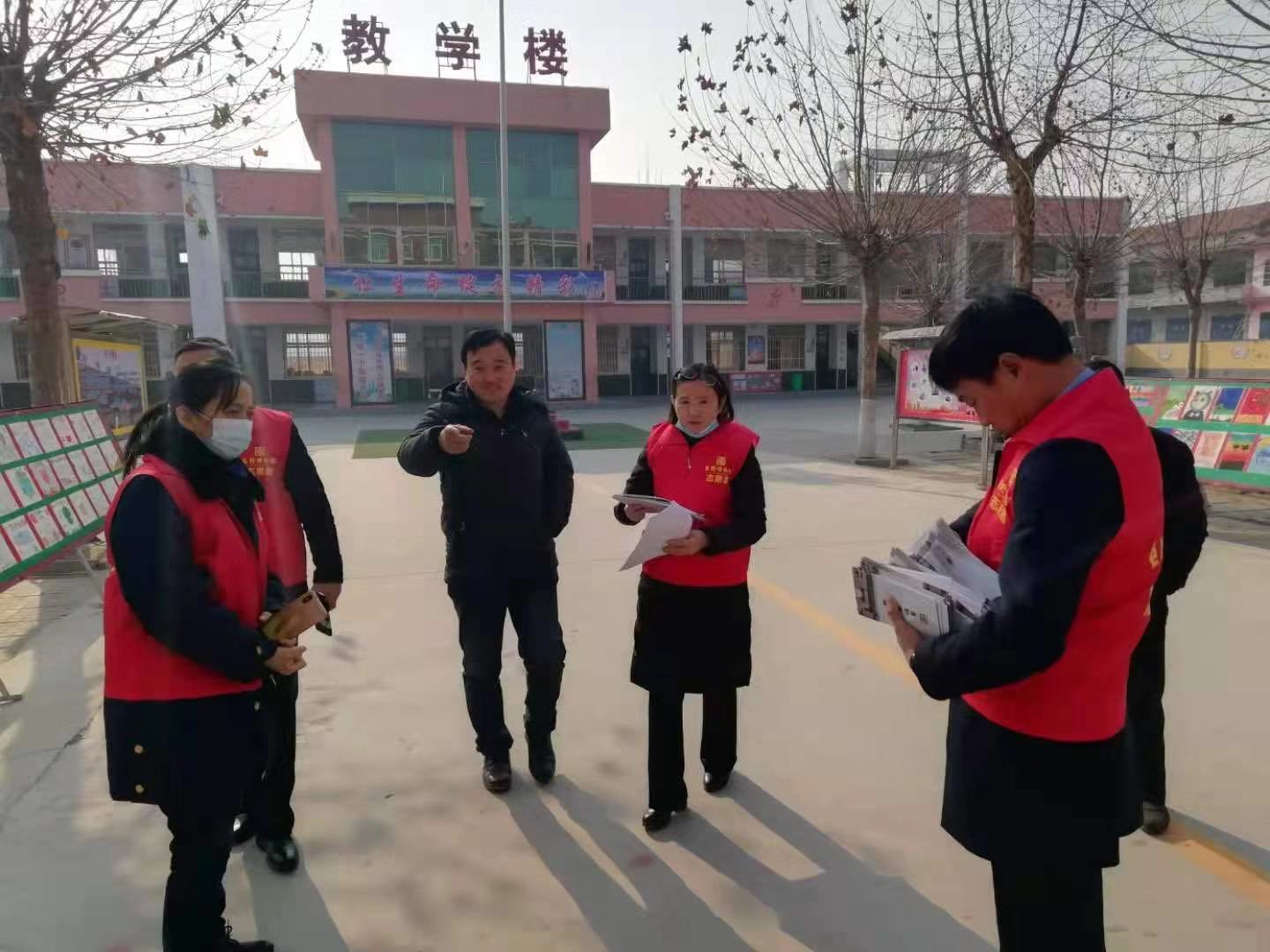 微信图片_20201218190532.jpg 巨野博物馆志愿者服务队落实精准扶贫工作,积极开展“美丽庭院”及“送文化进校园”活动 巨博资讯 第4张 巨野博物馆志愿者服务队落实精准扶贫工作,积极开展“美丽庭院”及“送文化进校园”活动 巨博资讯 第4张