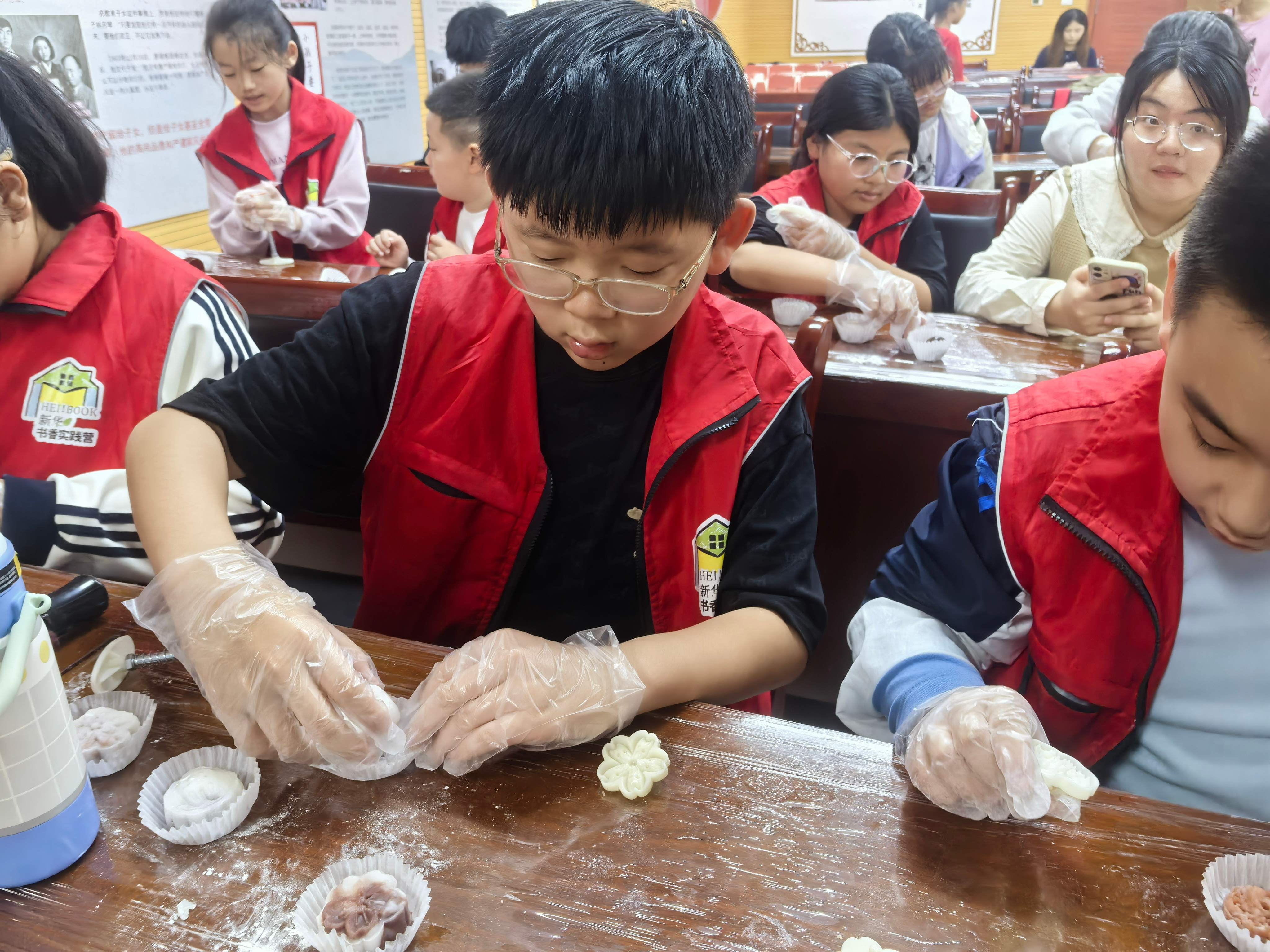 【我们的节日·中秋】月满中秋，文脉传承！新华书店学子走进巨野县博物馆解锁研学新体验   主题活动 第8张