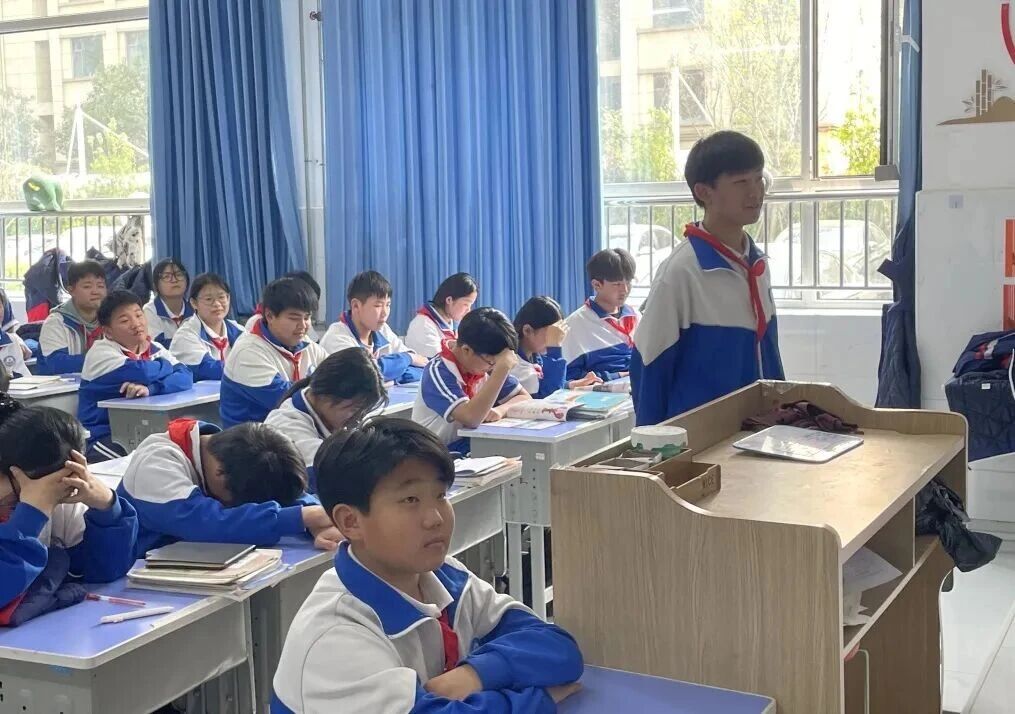“5.18”系列活动（一）｜馆校联动传薪火，文博溯源育新苗——巨野县博物馆走进万福路中学讲授博物馆发展史 巨博新闻 第3张